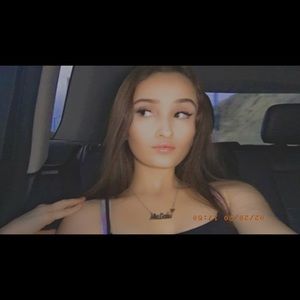 Meet your Posher, Mia